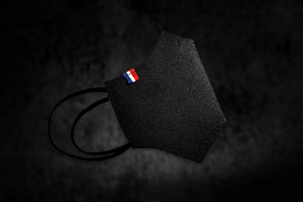Photo de produit pour un masque grand public fabriqué en france avec une technologie virucide